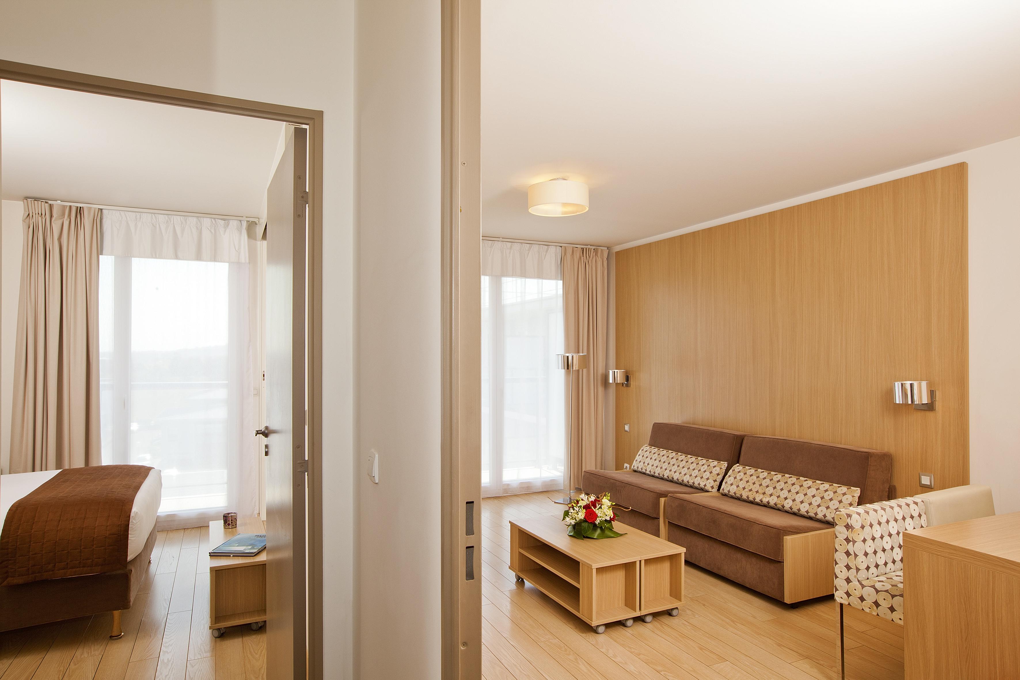 Residhome Carrieres La Defense Exteriör bild