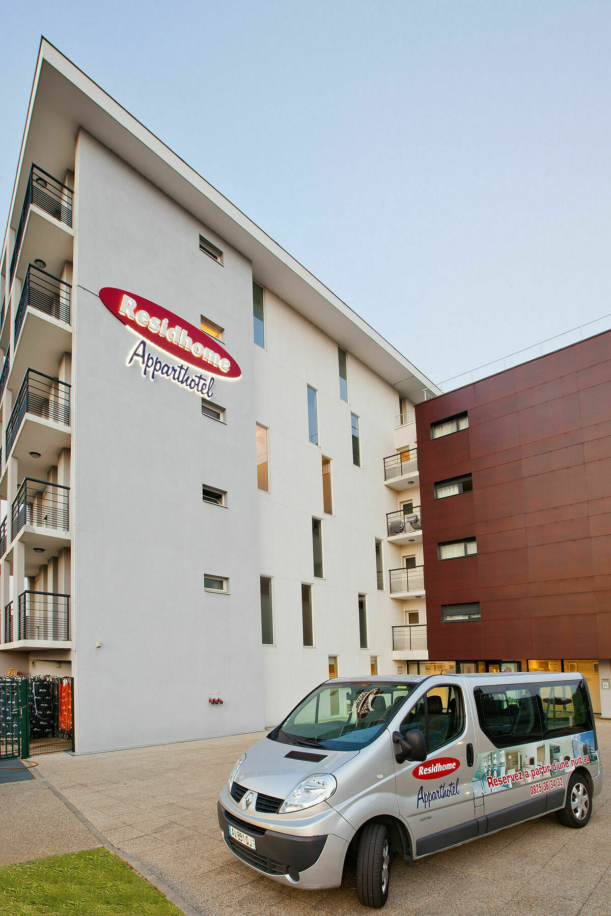 Residhome Carrieres La Defense Exteriör bild
